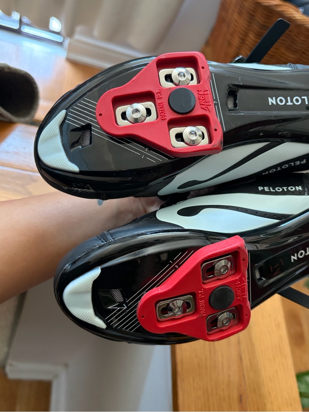 Women’s Peloton Cycling Shoes - Picture 5 of 6